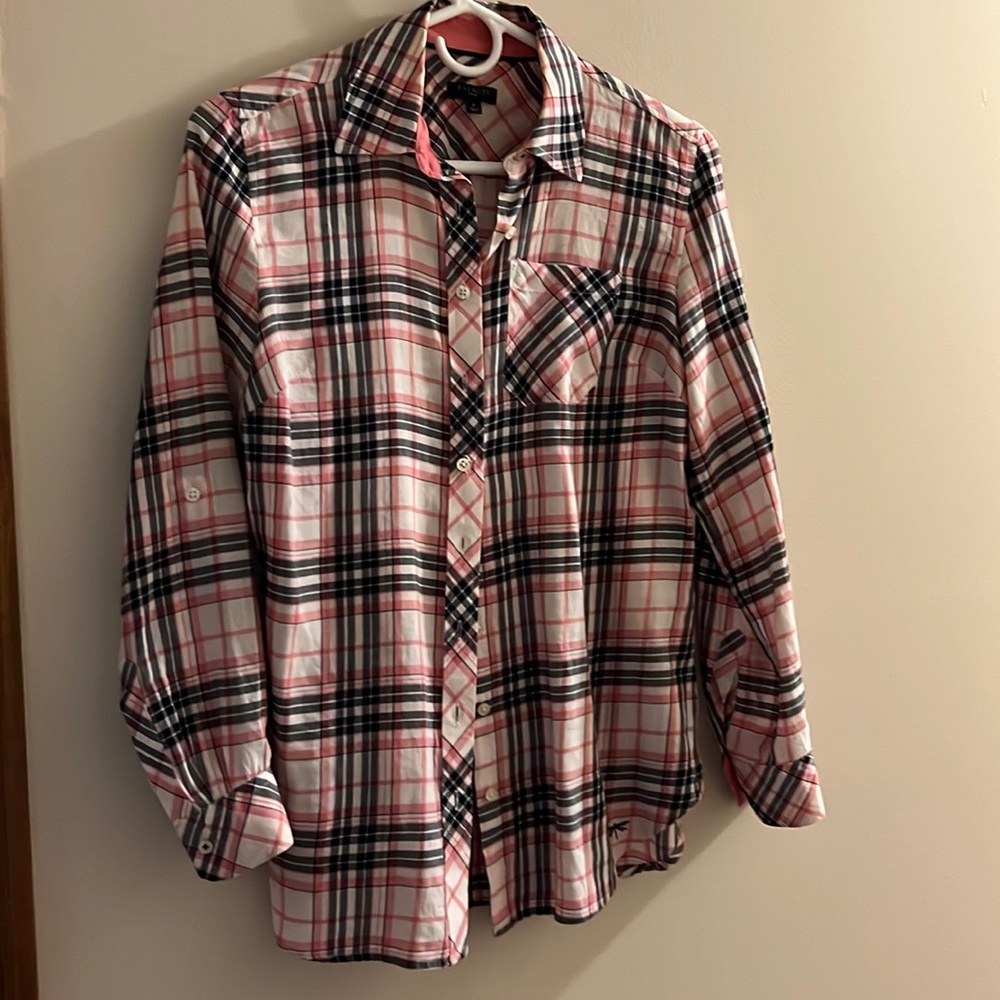 Talbots Petite Petite longer shirt. EUC.